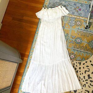 White strapless dress